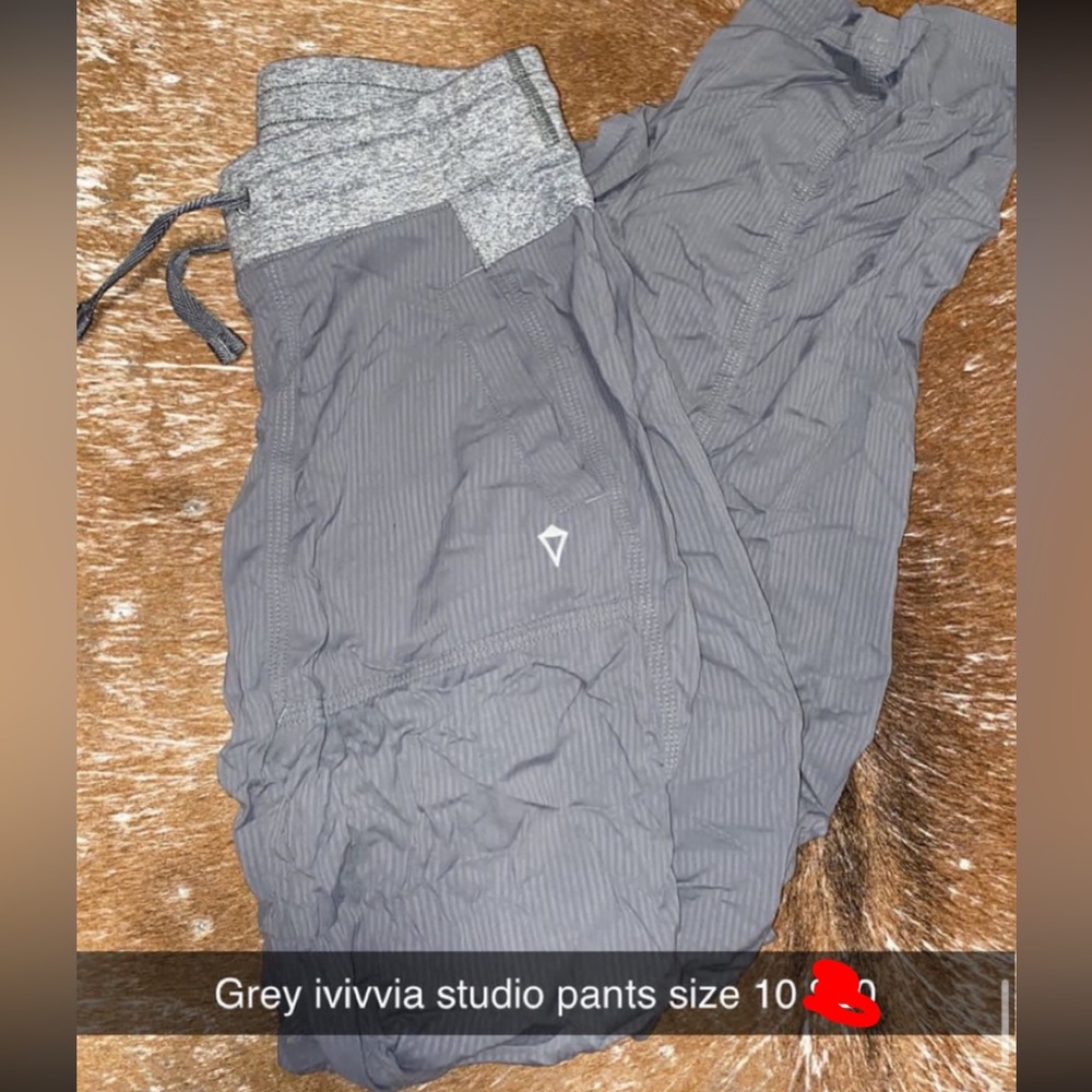 Studio pants